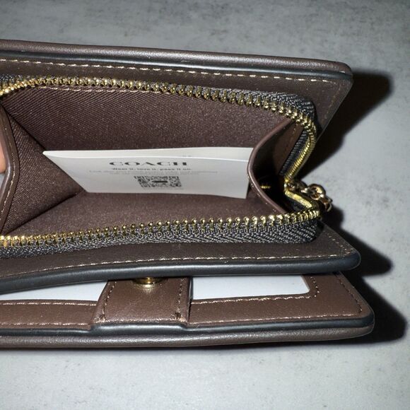 Coach Snap Wallet In Signature Chenille CCQ32  Gold - Picture 8 of 9